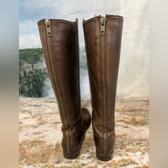 FRYE Women’s Chocolate Melissa Stud Distressed Back Zip Boots Size 7.5 - Picture 2 of 12